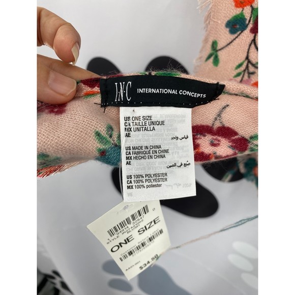 Inc NWT International Concepts Floral Print Triangle Scarf Fringe Blush OS New - Picture 6 of 9